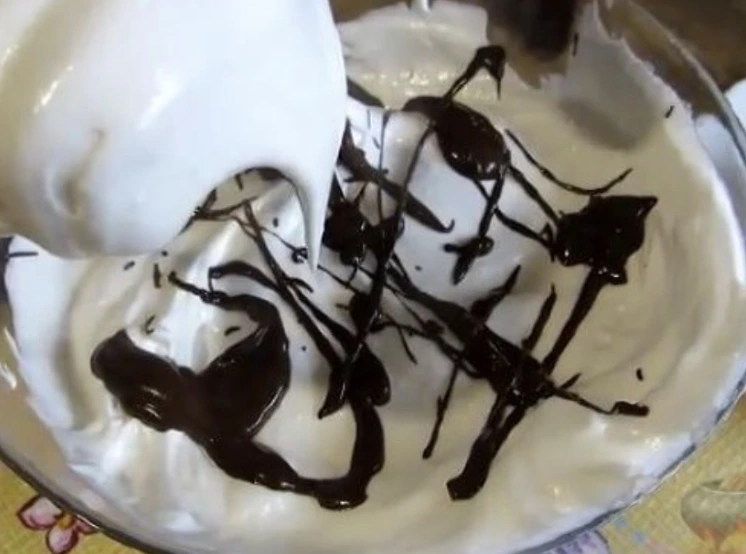 Chocolate Meringues step 4