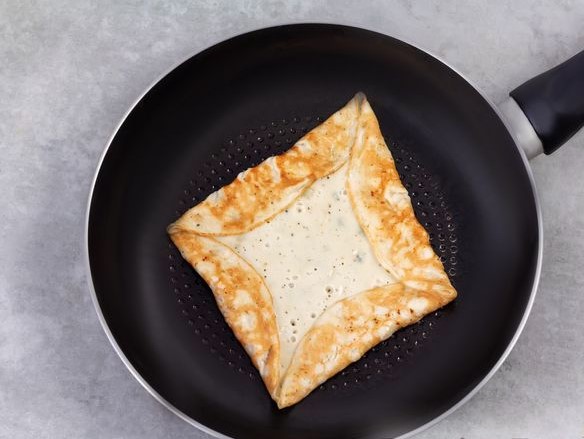 Egg Pancake with Cheese step 4