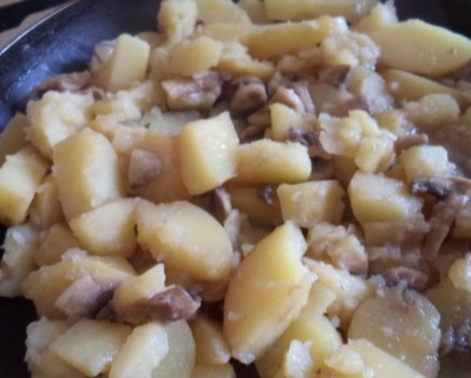Potatoes Stewed with Mushrooms step 11