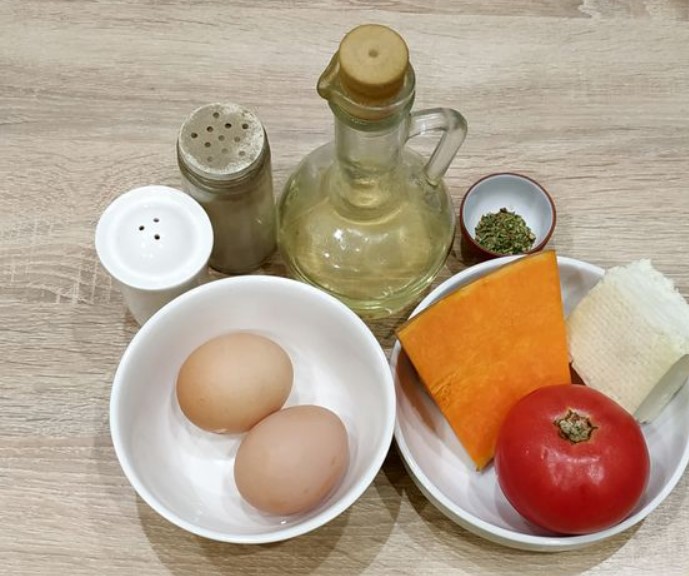 Fried Eggs with Pumpkin, Tomatoes and Feta Cheese step 1