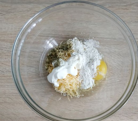 Fried Tomatoes in Cheese Batter step 5