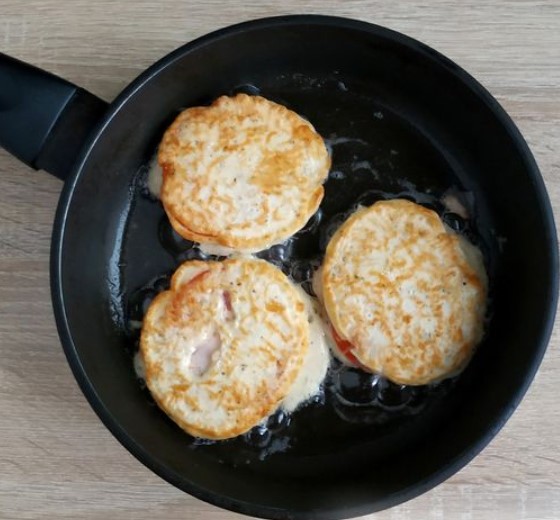 Fried Tomatoes in Cheese Batter step 11