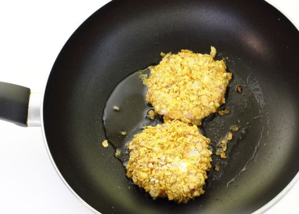 Minced Meat Chop, Corn-Breaded step 8