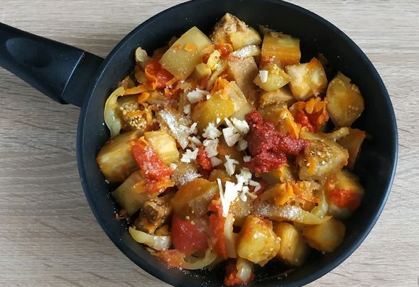 Gyuvech (Vegetable Stew) step 6