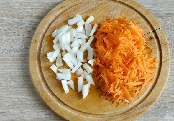Gyuvech (Vegetable Stew) step 1