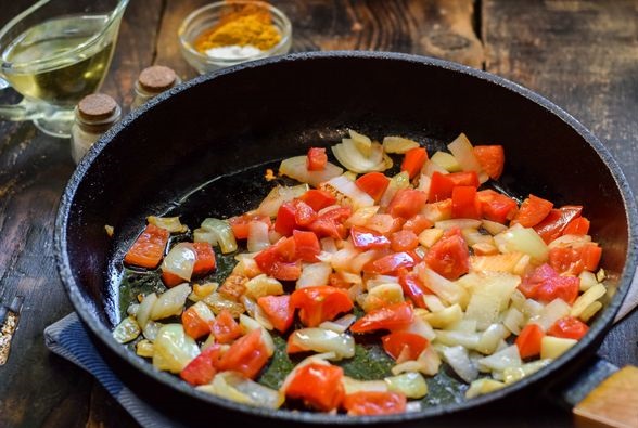 Pumpkin Stewed with Chickpeas, Tomatoes and Spices, with Fried Bananas step 6