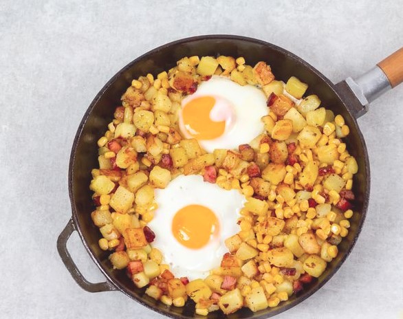 Fried Eggs with Potatoes, Ham, and Corn step 3