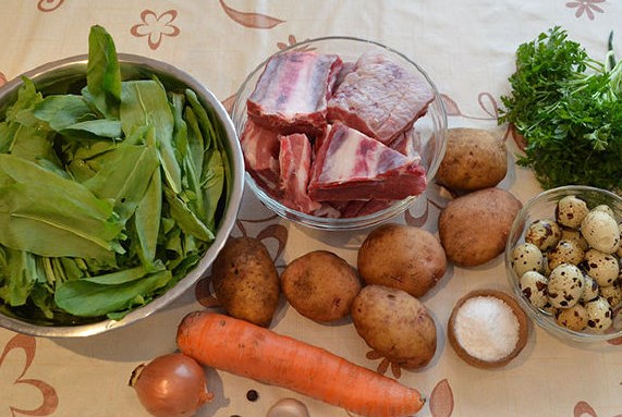 Green Borscht with Beef Ribs and Guail Eggs step 1
