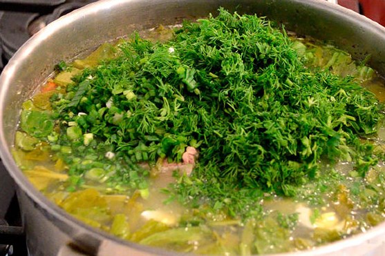 Green Borscht with Beef Ribs and Guail Eggs step 4