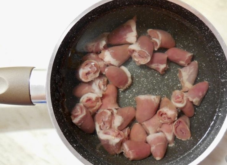 Rassolnik with Giblets and Pearl Barley step 4