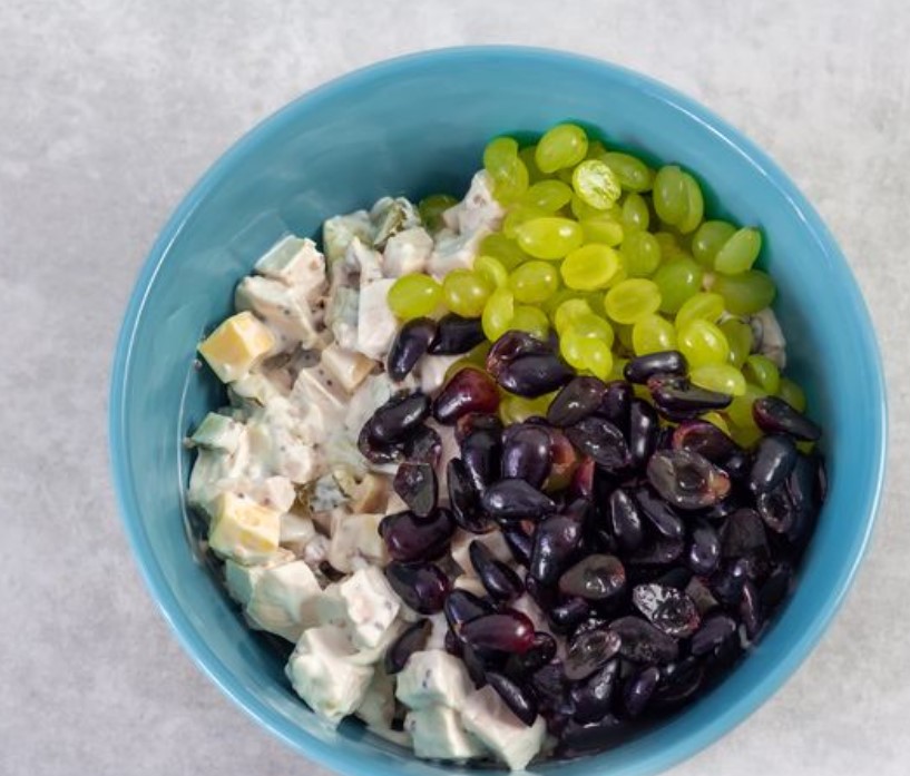 Salad with Chicken, Pickled Cucumbers, Grapes and Cheese step 8