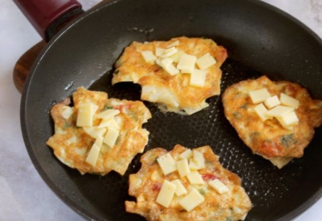 Lavash Pancakes with Tomatoes, Cheese and Herbs step 8