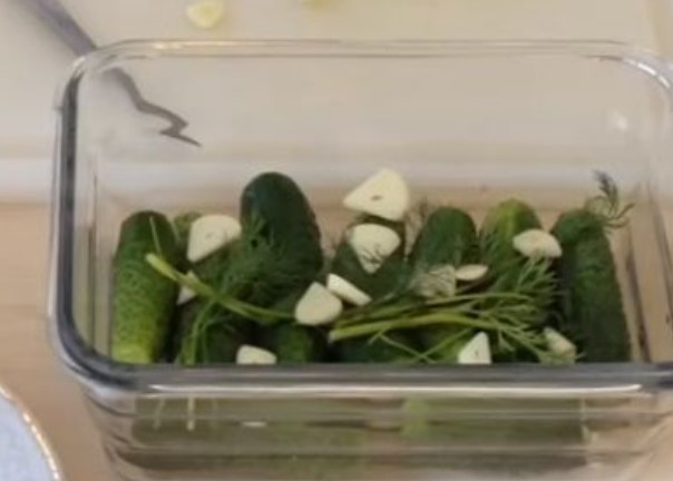 Lightly Salted Cucumbers on Mineral Water step 4