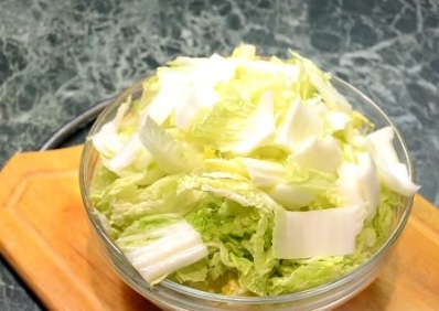 Pickled Chinese Cabbage (Quick and Easy) step 1