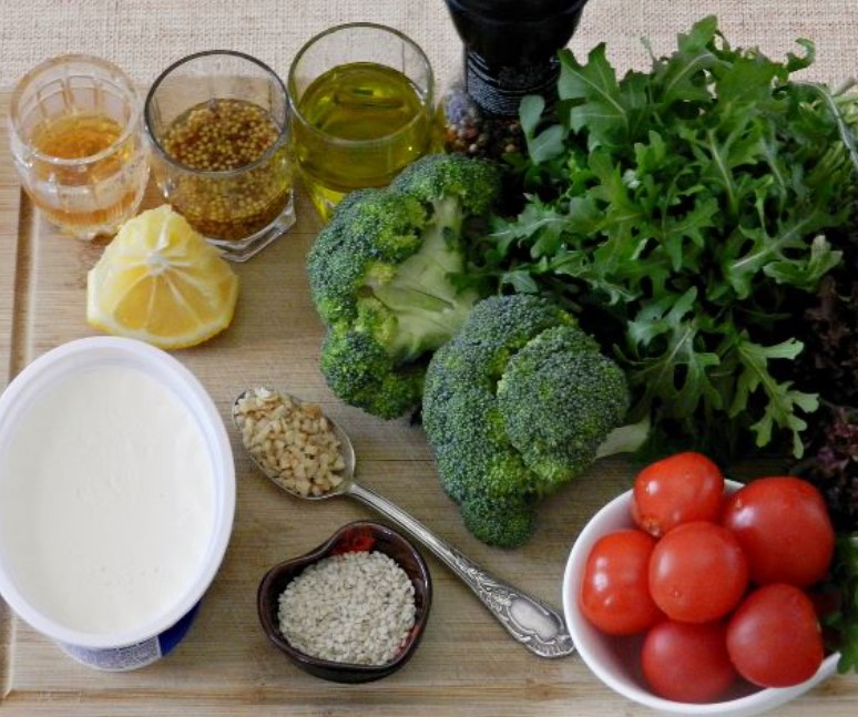 “New Year’s Wreath” Salad step 1