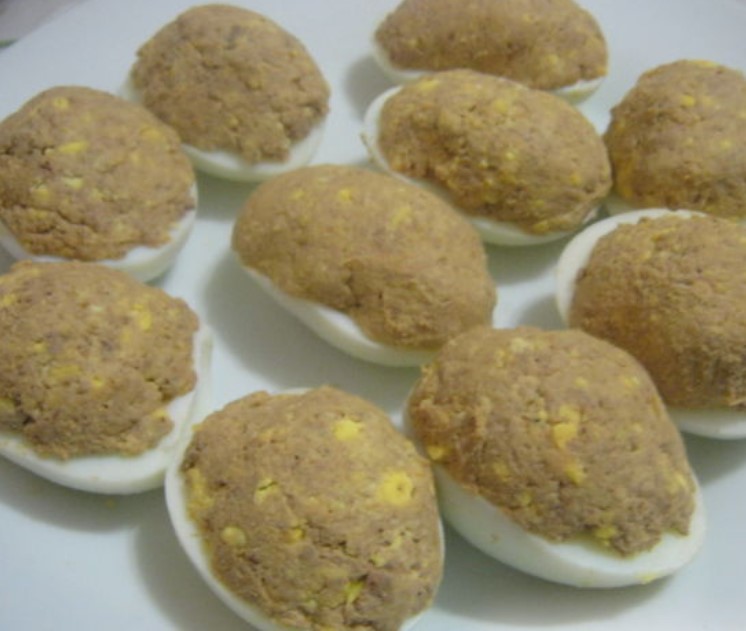 Eggs Stuffed with Chicken Liver step 8