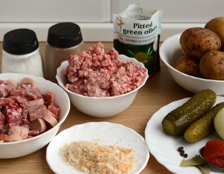 Solyanka with Meatballs step 1