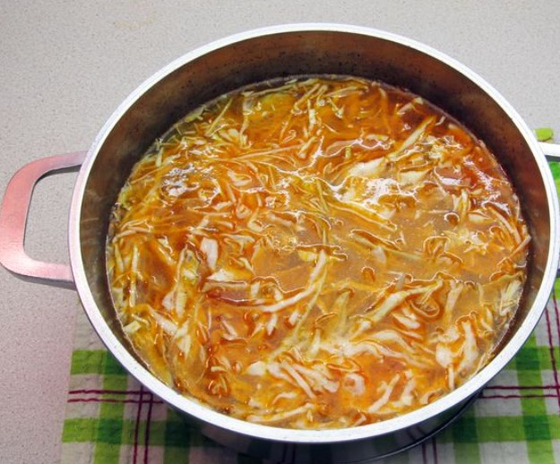 Soup with Cabbage, Tomatoes, Rice and Ham step 11