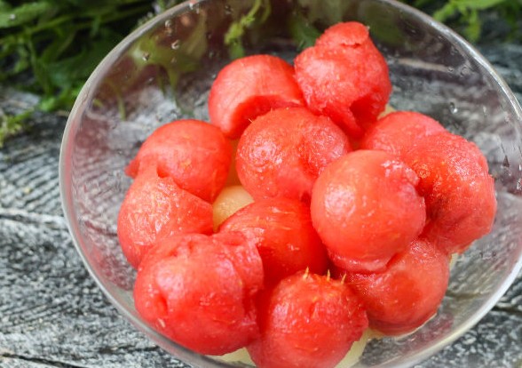 Melon and Watermelon Salad step 2
