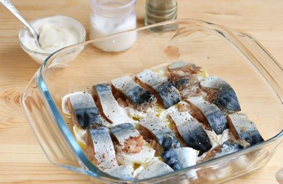 Baked Potatoes with Mackerel and Cheese step 5
