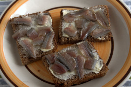 Sprat and Egg Sandwiches step 2