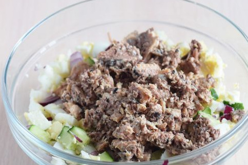 Salad with Canned Fish, Eggs and Cucumbers step 7