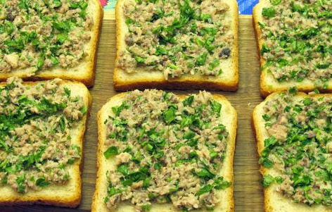 Hot Sandwiches with Cheese, Canned Fish and Cucumber (in the Microwave) step 7