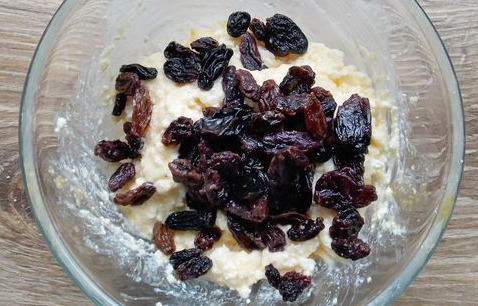 Baked Cottage Cheese and Raisin Sandwiches step 7