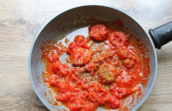 Chicken Stewed in Tomato Sauce with Dried Apricots, Ginger and Curry step 6