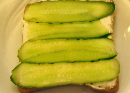 Cream Cheese and Cucumber Sandwich step 3
