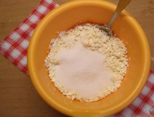 Cottage Cheese Casserole (Easter) step 1