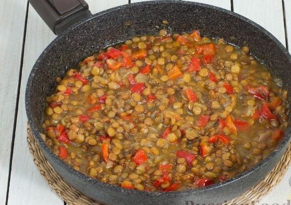 Lentils with Bell Pepper and Apples (in a Pan) step 8