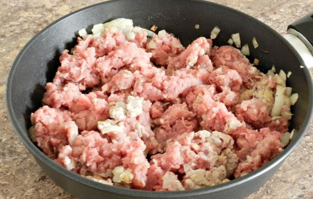 German Cabbage Pie with Meat step 2