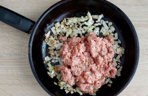 Minced Meat and Zucchini Casserole step 2