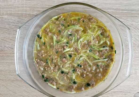 Minced Meat and Zucchini Casserole step 4