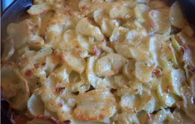 Potato and champignon casserole with cream step 7