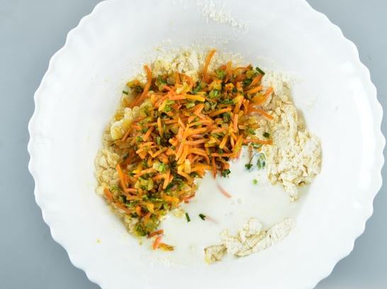 Scones with Korean Carrots and Herbs (on Kefir) step 5