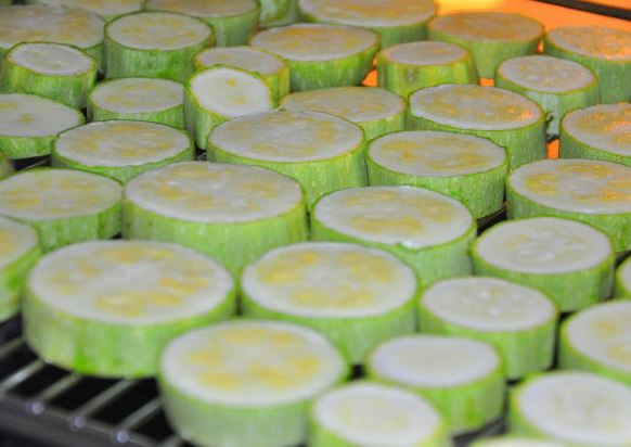 Zucchini Casserole with Béchamel Sauce step 1