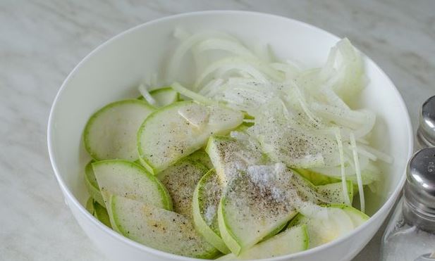 Zucchini Casserole with Melted Cheese step 2