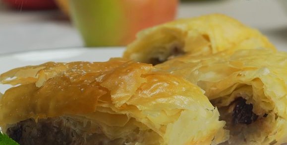 Filo Dough Apple Strudel step 6