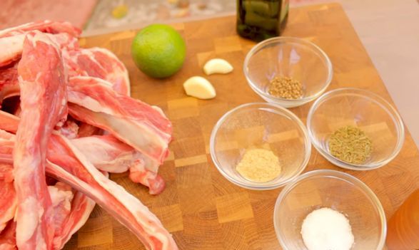 Lamb Loin in a Garlic-Lime Marinade, Grilled step 1