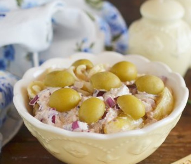Salad with Pasta and Tuna