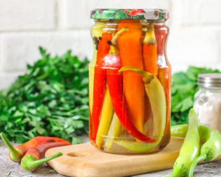 Pickled hot Peppers