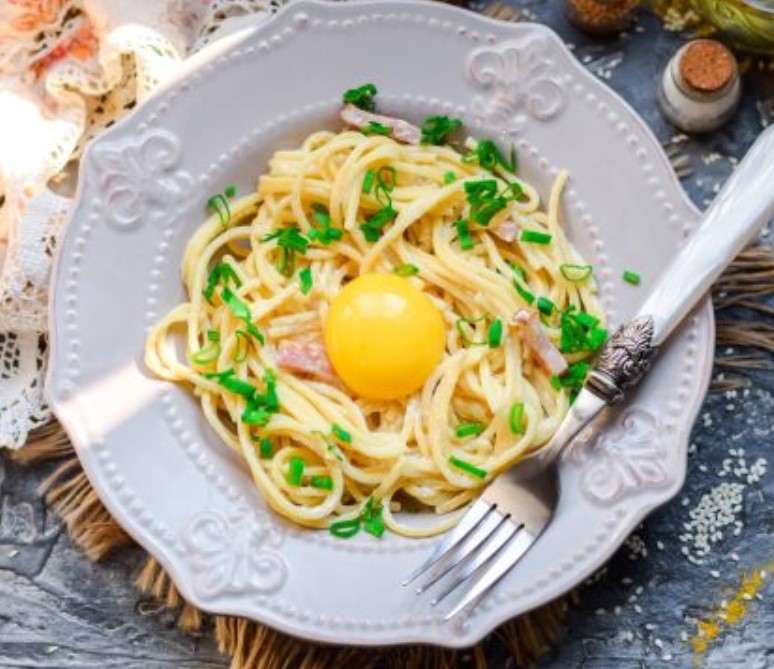 Carbonara Pasta with Egg