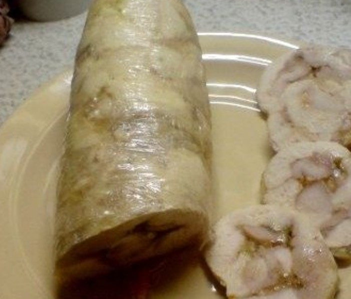 Chicken Roll with Gelatin