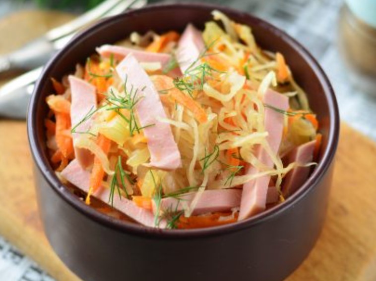 Salad with Sauerkraut and Sausage
