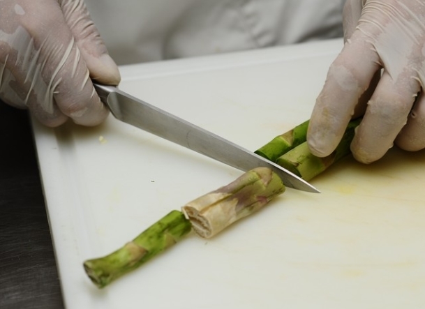 Asparagus with Salmon step 1