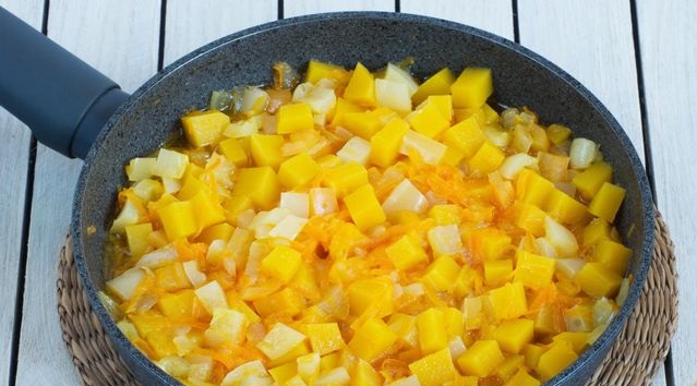 Pumpkin Stewed with Bell Peppers and Carrots step 9