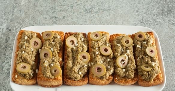 Bruschetta with Olive Paste step 5