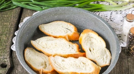 Bruschetta with Sun-Dried Tomatoes step 1